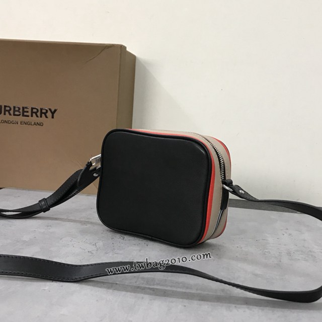 Burberry專門店新款男女斜背包 巴寶莉條紋印花小號肩背包 yxb1032